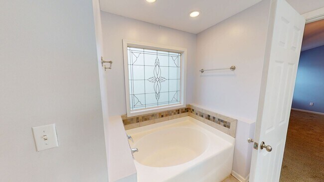 Building Photo - 4 Bedrooms in Established Hope Mills Commu...