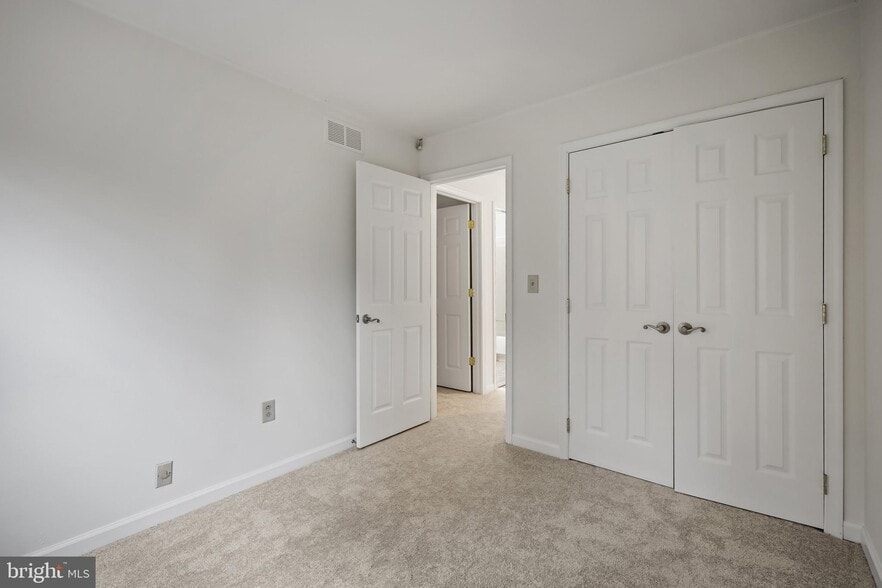 Building Photo - 332 Charred Oak Ct