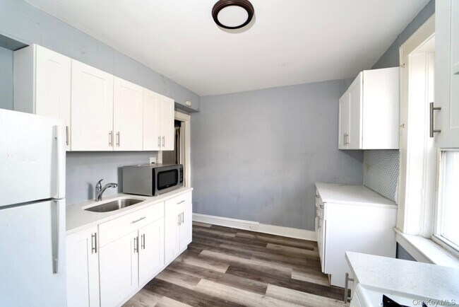 Building Photo - 161 Rockaway Ave