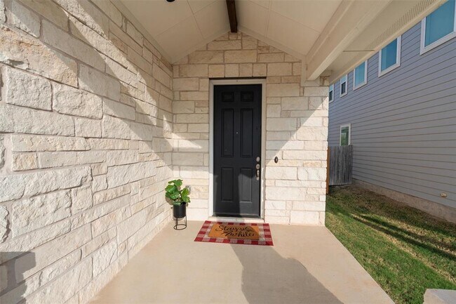Building Photo - 312 Stone Cyn Dr