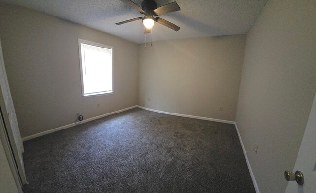 Building Photo - 309 Somerset Dr