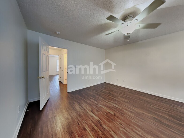 Building Photo - 115 Haven Grove Trl