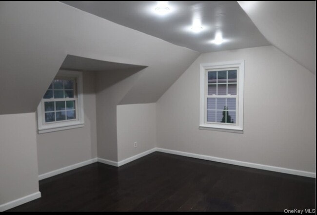 Building Photo - 2207 Willow St
