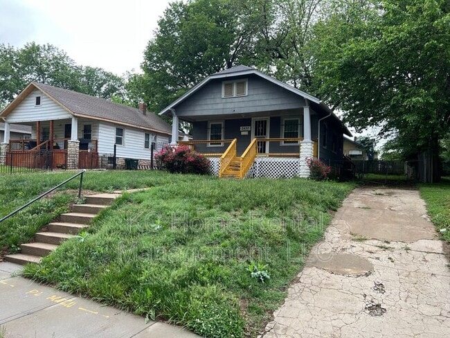 Primary Photo - 2430 E 67th Terrace