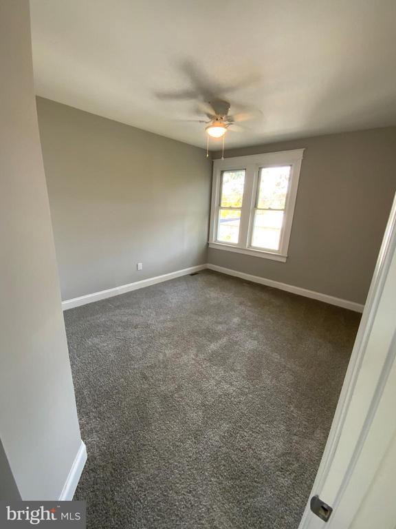 Building Photo - 18 S Tremont Rd