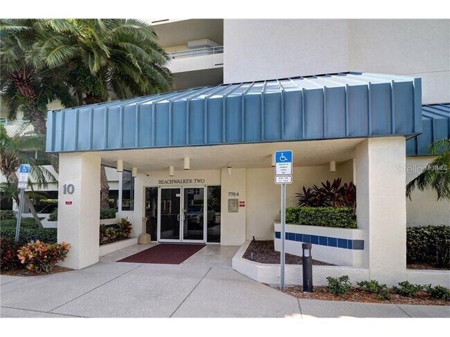 Building Photo - 7984 Sailboat Key Blvd S