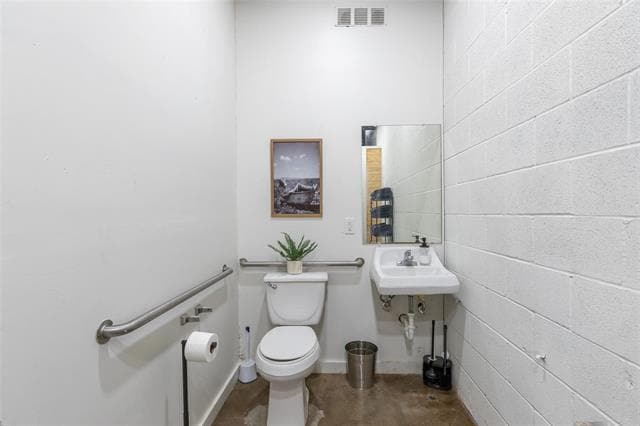 Building Photo - 381 FM707