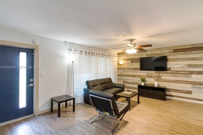 Building Photo - Grant Street, Hollywood, FL 33021 - 3 BR 2 BA house