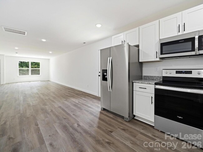 Building Photo - 2753 34th St Pl NE