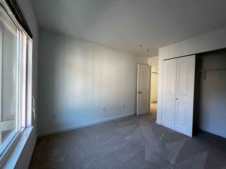 Building Photo - 21269 SE 42nd Pl