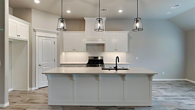 Building Photo - 9113 Poppey Pl