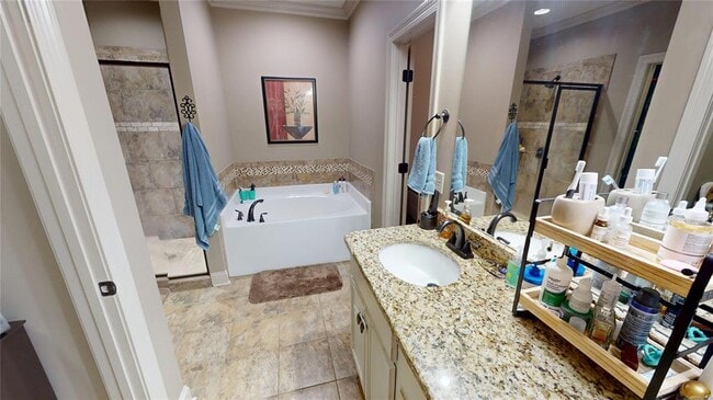 Building Photo - 150 Village Ct