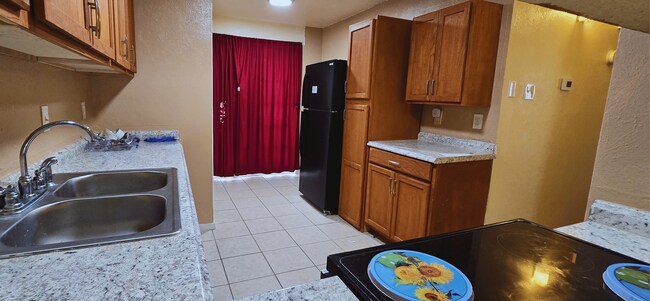 Building Photo - 1522 Butterfield Dr