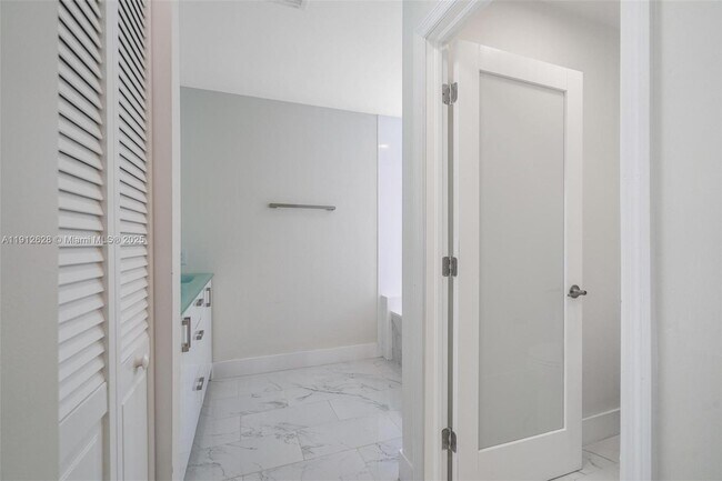 Building Photo - 8658 SW 159th Ct