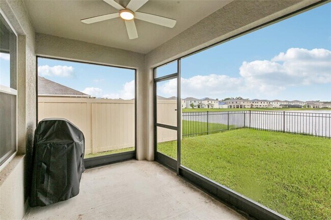 Building Photo - 15825 Mauvewood Ave