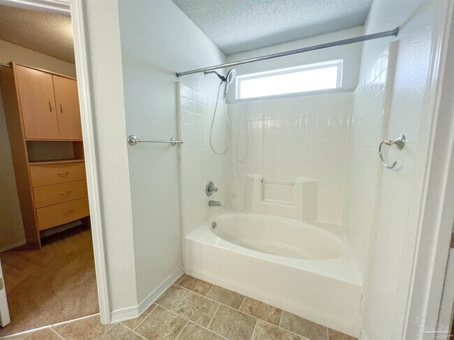 Building Photo - 1297 Middlebrook Dr