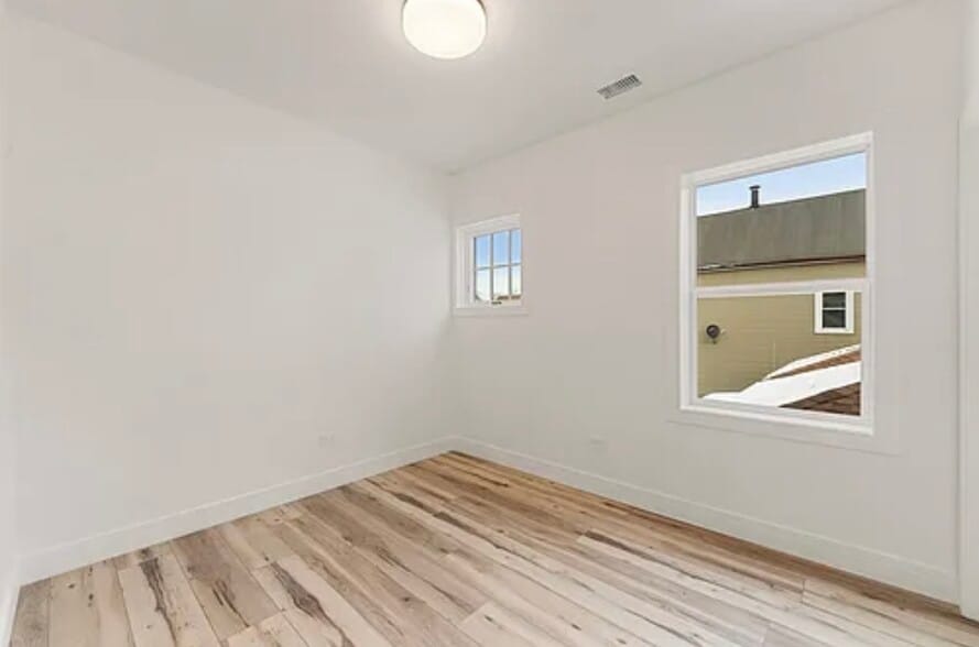 Building Photo - 2913 W 38th St