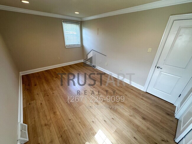 Building Photo - 3950 Constance Rd
