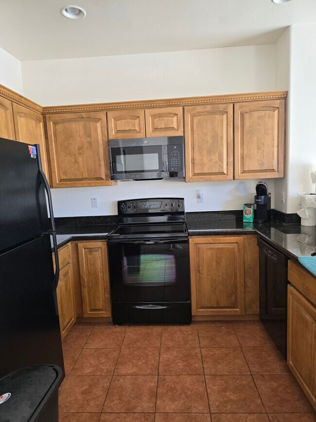 Building Photo - Unfurnished, 1-Year Long-Term Rental