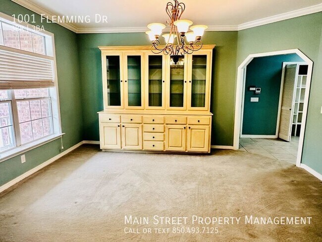 Building Photo - 1001 Fleming Dr