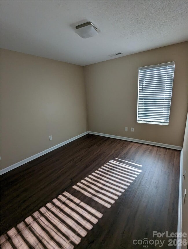Building Photo - 72 Windwood Dr