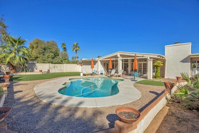 Building Photo - 7441 E Century Dr