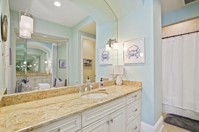 Building Photo - 1363 Oceanview Dr