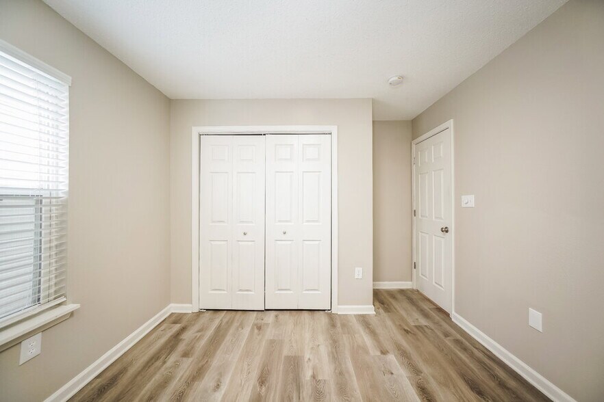 Building Photo - 3926 Candle Berry Dr