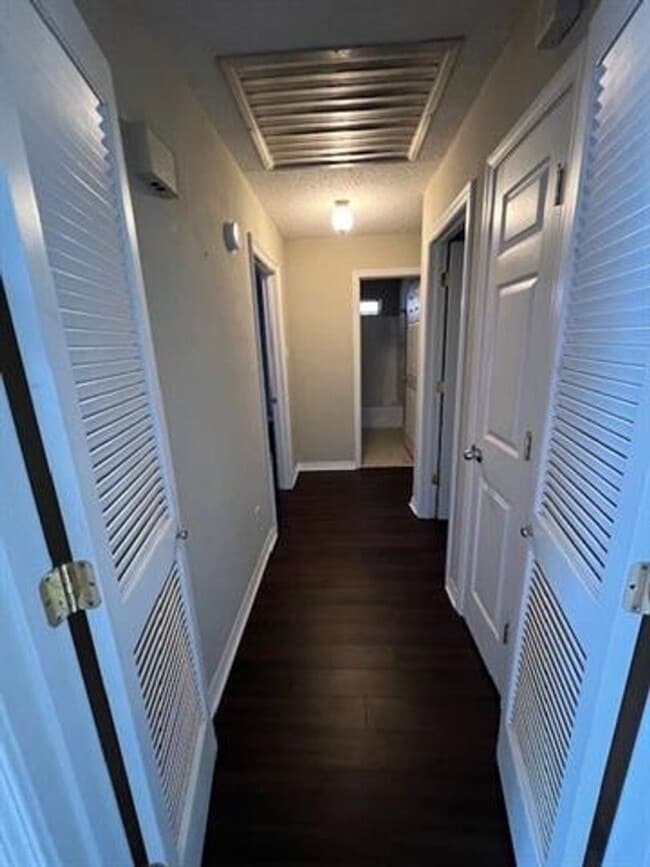 Building Photo - Move in ready in Eden Isles