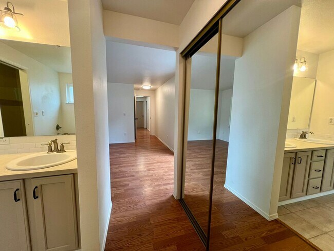 Building Photo - Move-In Special! Remodeled Rambler with La...