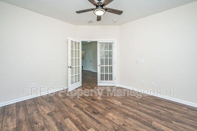 Building Photo - 201 Bigleaf Ct