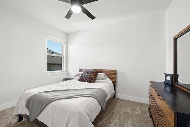 Building Photo - 319 Pecos River Xing