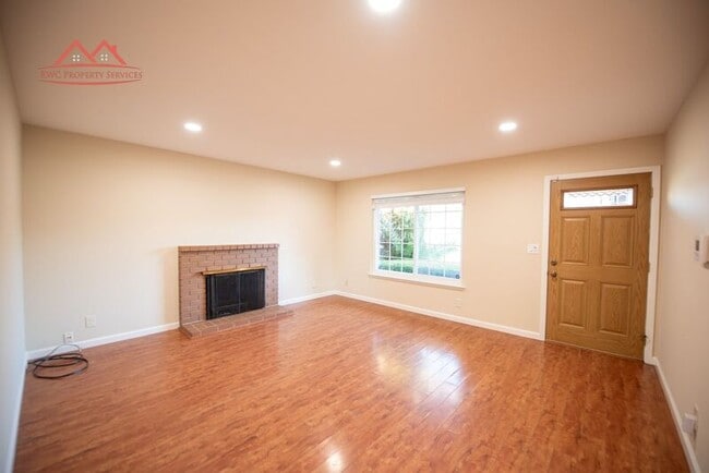 Building Photo - 2135 Hikido Dr
