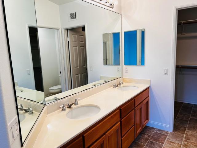 Building Photo - 1669 Plover Ct