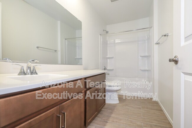 Building Photo - 4639 S Brandywine Dr