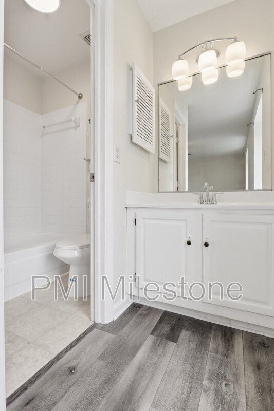 Building Photo - 6581 Ewald Ct