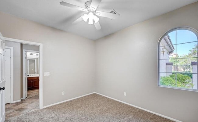 Building Photo - 1013 Brinkman St