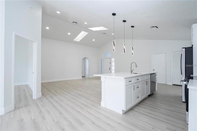 Building Photo - 2218 Newt St