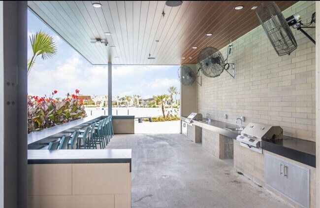 Building Photo - 5822 Majestic Sky Dr