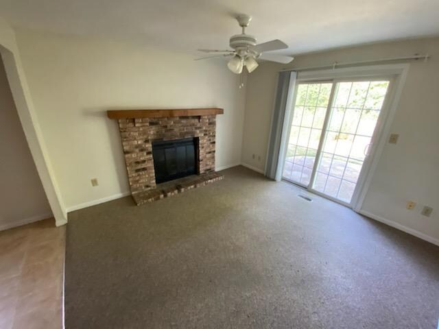 Building Photo - 8763 Meadowcreek Dr