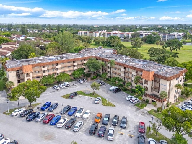 Primary Photo - 6100 S Falls Cir Dr