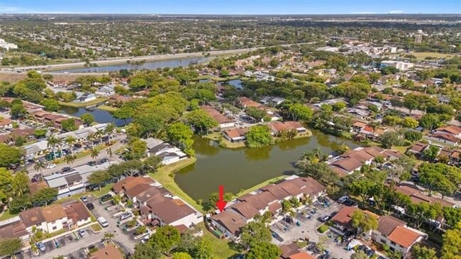 Primary Photo - 6837 SW 39th Dr