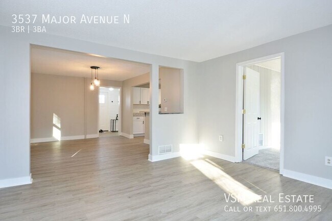 Building Photo - JUST REMODELED - 3 Bed 3 Bath Home Availab...