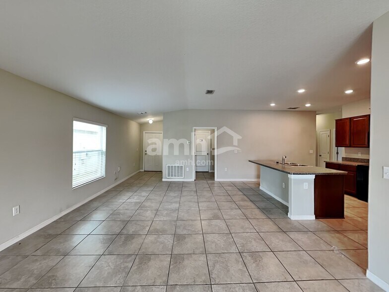 Building Photo - 10504 Fuzzy Cattail St