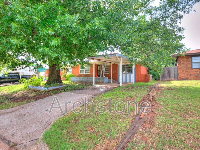 Building Photo - 724 General Senter Dr