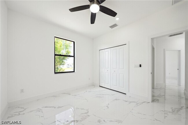 Building Photo - 4309 NW 38th Ave