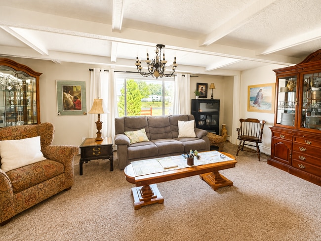 Building Photo - Caretaker Rental Opportunity – Fully Furnished Home in Historic Spring City