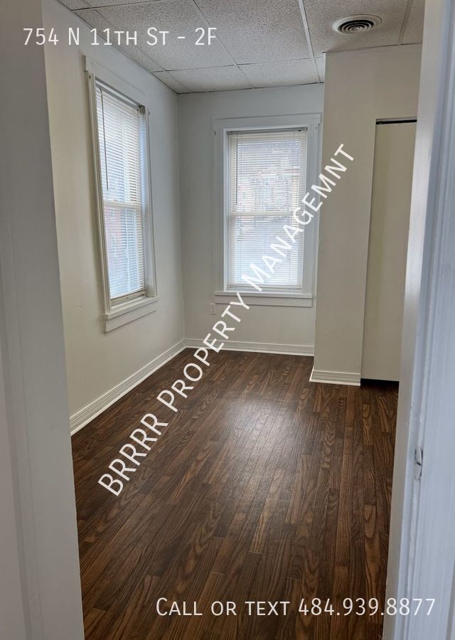 Building Photo - 754 N 11th St