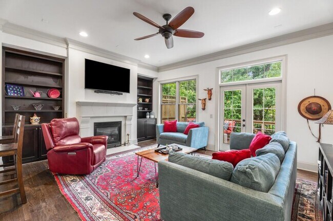 Building Photo - 523 Ansley Cir NE