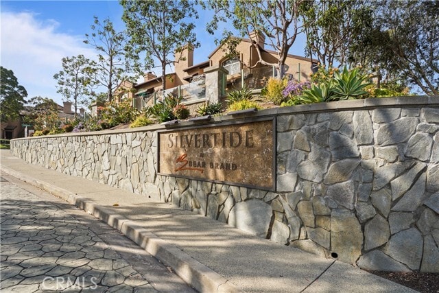 Building Photo - 5 Baycrest Pl